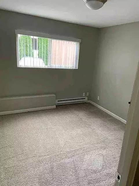 12415 Ambaum Blvd SW, Burien, WA 98146