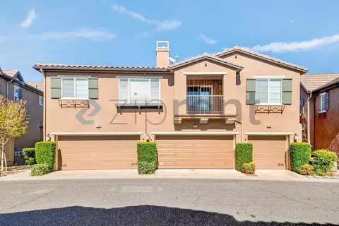 19341 Opal Ln, Santa Clarita, CA 91350