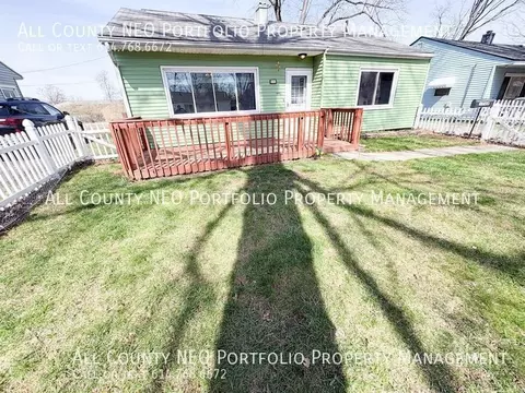 1748 Ward Rd, Columbus, OH 43224