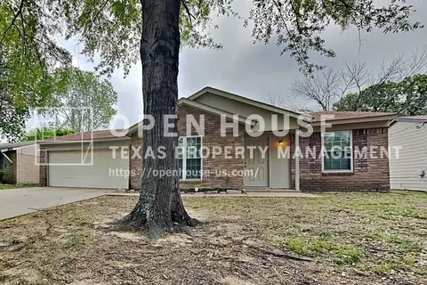 5317 Windy Meadow Dr, Arlington, TX 76017