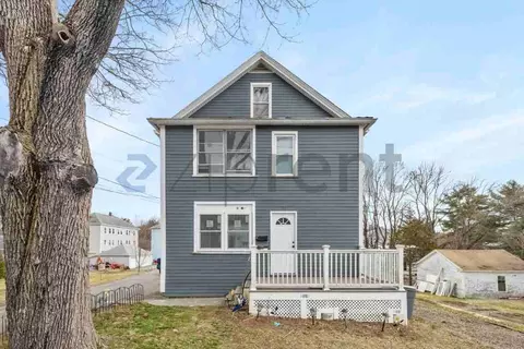 11 1st Ave #1ST, Dudley, MA 01571
