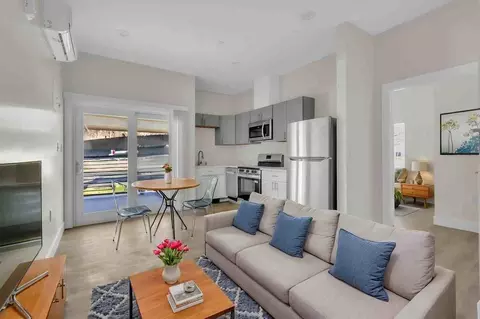 3000 T St #100, Sacramento, CA 95816