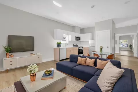 3000 T St #101, Sacramento, CA 95816