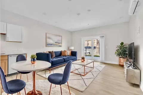 3000 T St #102, Sacramento, CA 95816