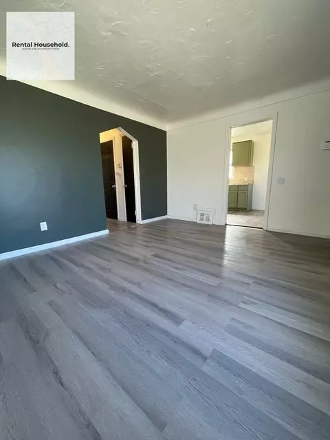 19372 Grandville Ave, Detroit, MI 48219