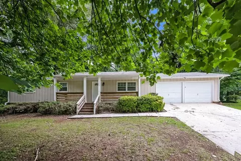 2959 Tiller Trl, Stone Mountain, GA 30087