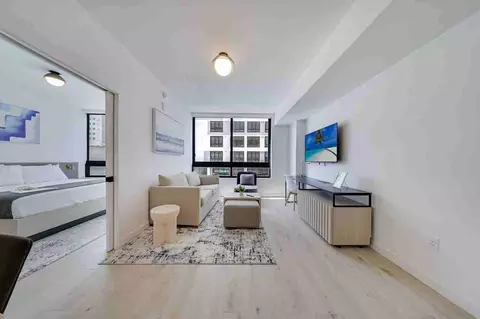 36 NE 2nd St #1507403P, Miami, FL 33132