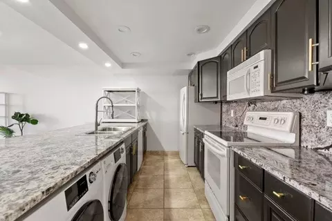 216 Old Meadow Way, Palm Beach Gardens, FL 33418