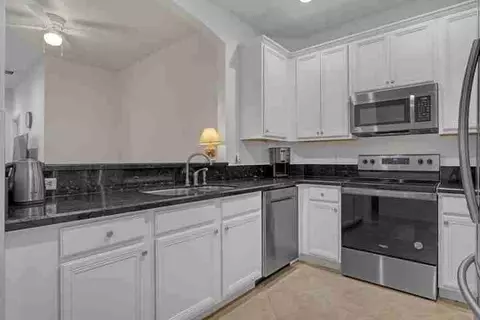 4851 Bonsai Cir #115, Palm Beach Gardens, FL 33418