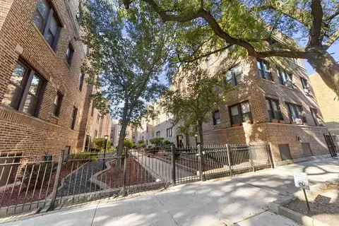 3720 N Pine Grove Ave #3720-5E2, Chicago, IL 60613