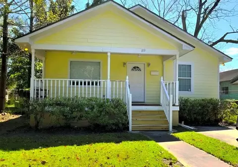 1810 Reynolds St, Savannah, GA 31401