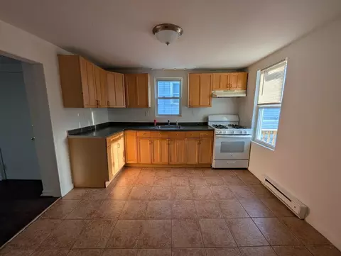 32 Auburn St #2, New Haven, CT 06519