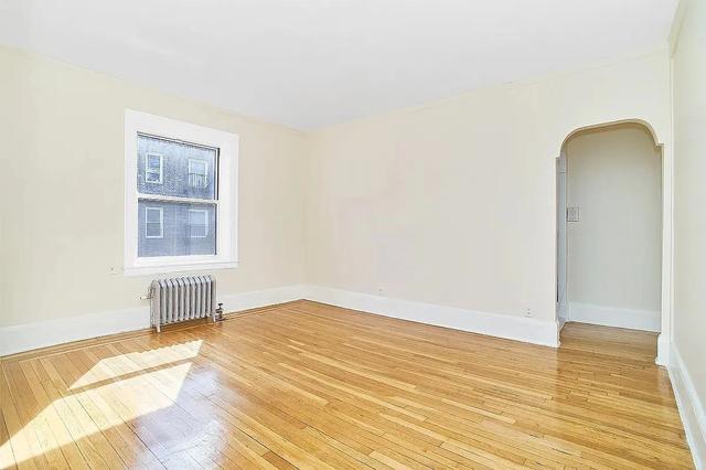 34-09 83rd St #D32, Jackson Heights, NY 11372