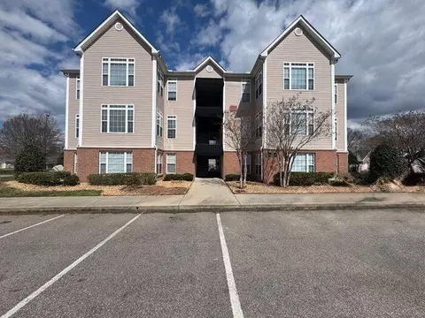 2501 Huntscroft Ln #201, Raleigh, NC 27617