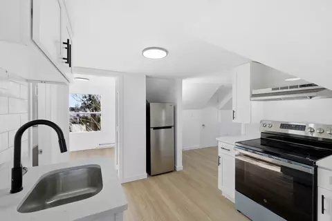 159 Connecticut Ave #3RD, New London, CT 06320