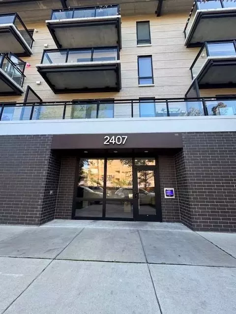 2407 W Eastwood Ave #307, Chicago, IL 60625
