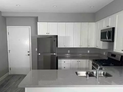 849 N Bunker Hill Ave, Los Angeles, CA 90012