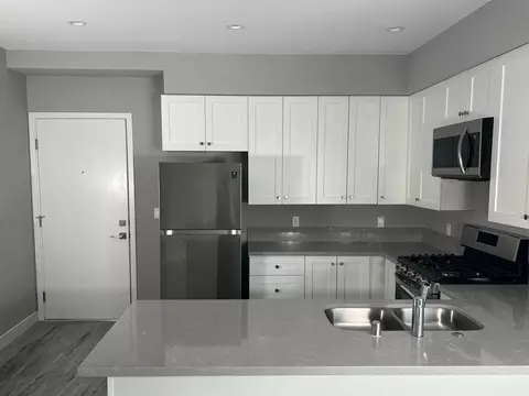 849 N Bunker Hill Ave, Los Angeles, CA 90012