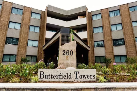 260 E Butterfield Rd, Elmhurst, IL 60126