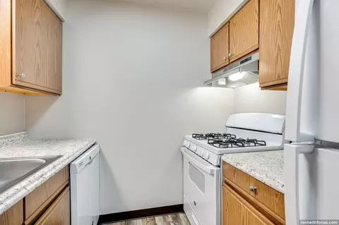 1750 1740- 1750 Lombard Ave, Oshkosh, WI 54902