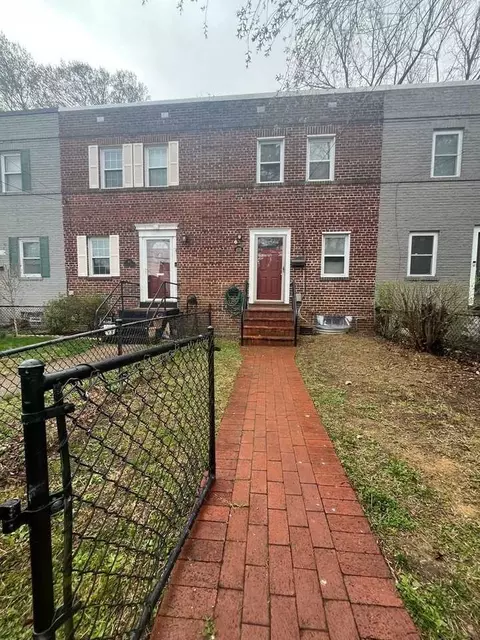 409 Laverne Ave, Alexandria, VA 22305