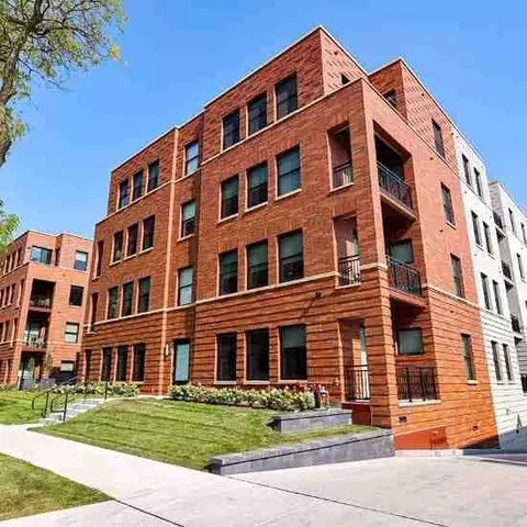 2630 N Hackett Ave #113, Milwaukee, WI 53211