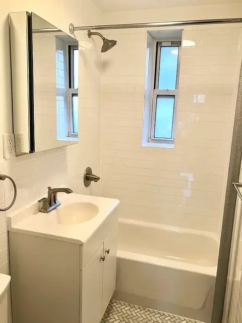 34-32 91st St #D11, New York, NY 11372