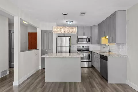 8717 Watson Rd, Webster Groves, MO 63119