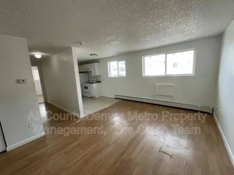 1622 Alton St #202, Aurora, CO 80010