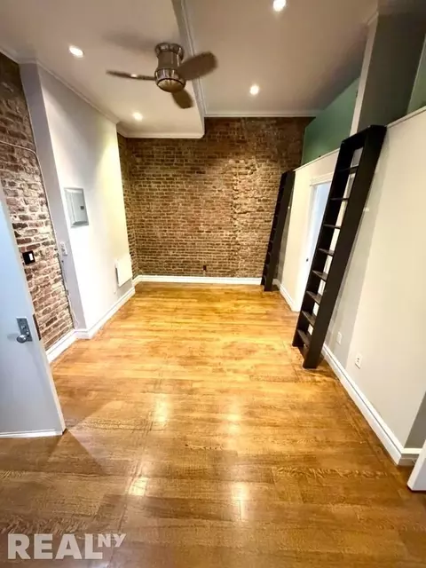 Undisclosed, New York, NY 10011