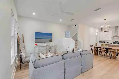 223 E Lakeshore Dr #1511640P, Laguna Beach, FL 32413