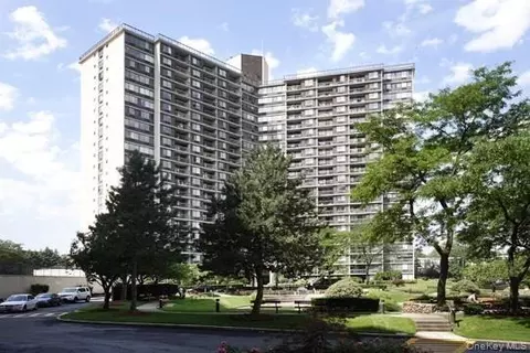 2 Bay Club Dr, Bayside, NY 11360