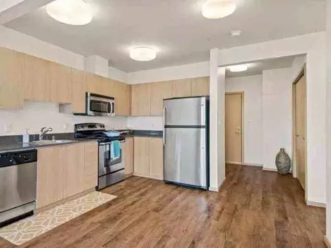 4040 26th Ave SW, Seattle, WA 98106