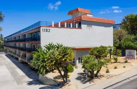 1182 E St, Hayward, CA 94541