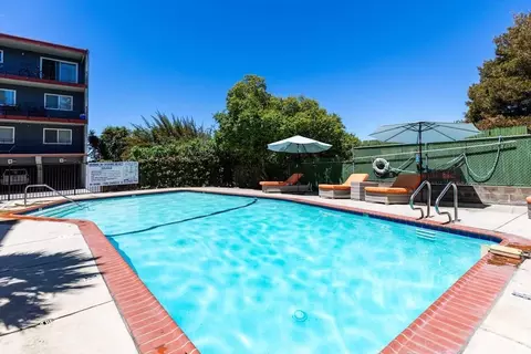1182 E St, Hayward, CA 94541