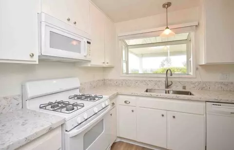 4757 Mystik Rd, Oceanside, CA 92056