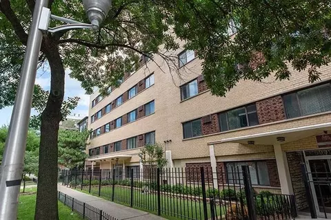 5917 N Kenmore Ave #426, Chicago, IL 60660
