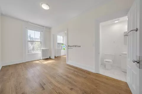 92 Charles St #33, Boston, MA 02114