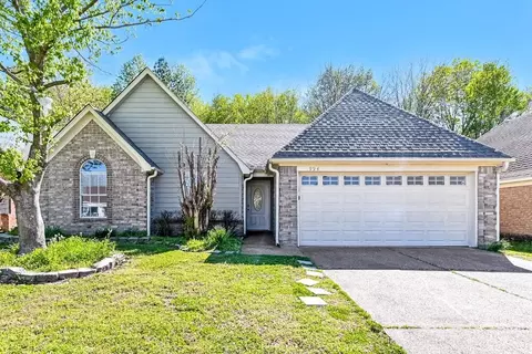 994 Painted Desert Ln, Cordova, TN 38018
