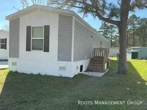 300 Brantley Dr #43, Hinesville, GA 31313