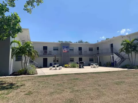 426 Palm Ave N #3, Saint Petersburg, FL 33703