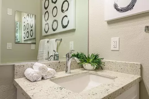 14901 Newport Ave, Tustin, CA 92780