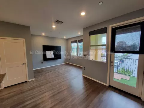 10244 Artesia Blvd, Bellflower, CA 90706