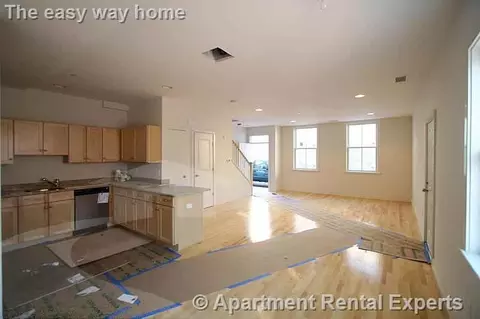 110 2nd St #103, Cambridge, MA 02142