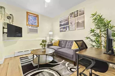 137 W 15th St #1511045P, Bayonne, NJ 07002