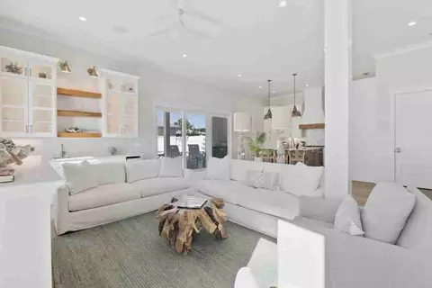 107 Benicia Pl #1511642P, Laguna Beach, FL 32413
