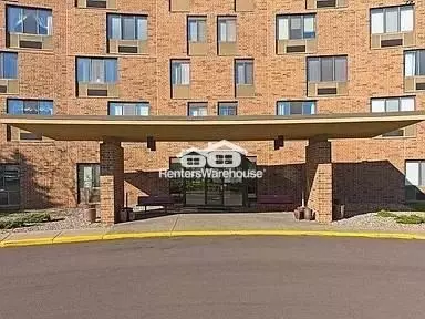 1181 Edgcumbe Rd #404, Saint Paul, MN 55105