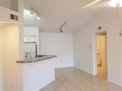 3410 Pinewalk Dr N #824, Margate, FL 33063