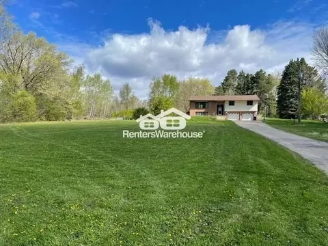 1241 Holly Dr E, Lino Lakes, MN 55038