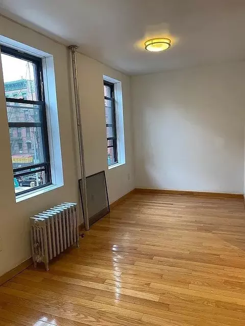 120 Madison St #3, New York, NY 10002